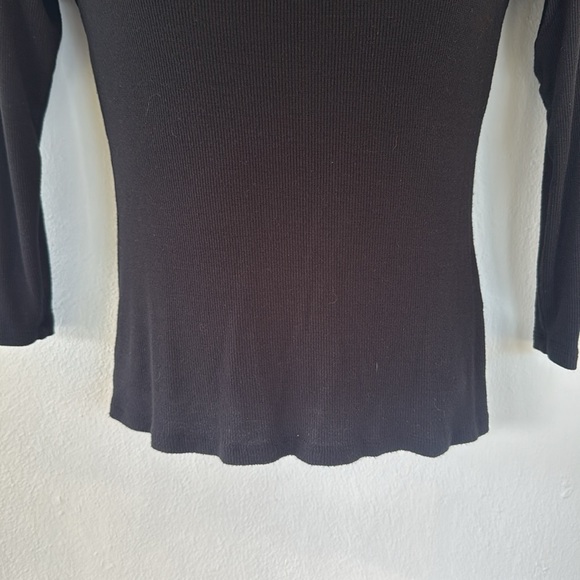 Venus black cut out cold shoulder long sleeve ribbed knit stretch tee medium - Picture 4 of 10